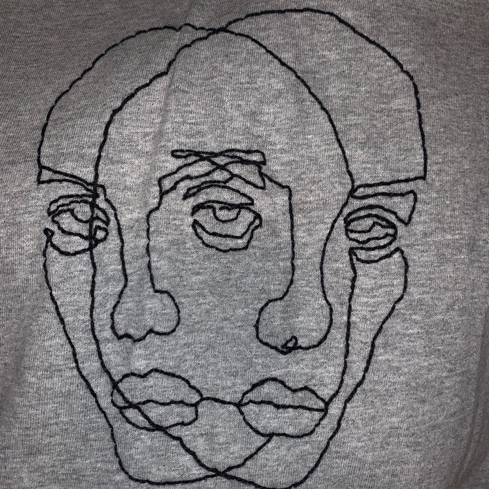 Embroidered tee